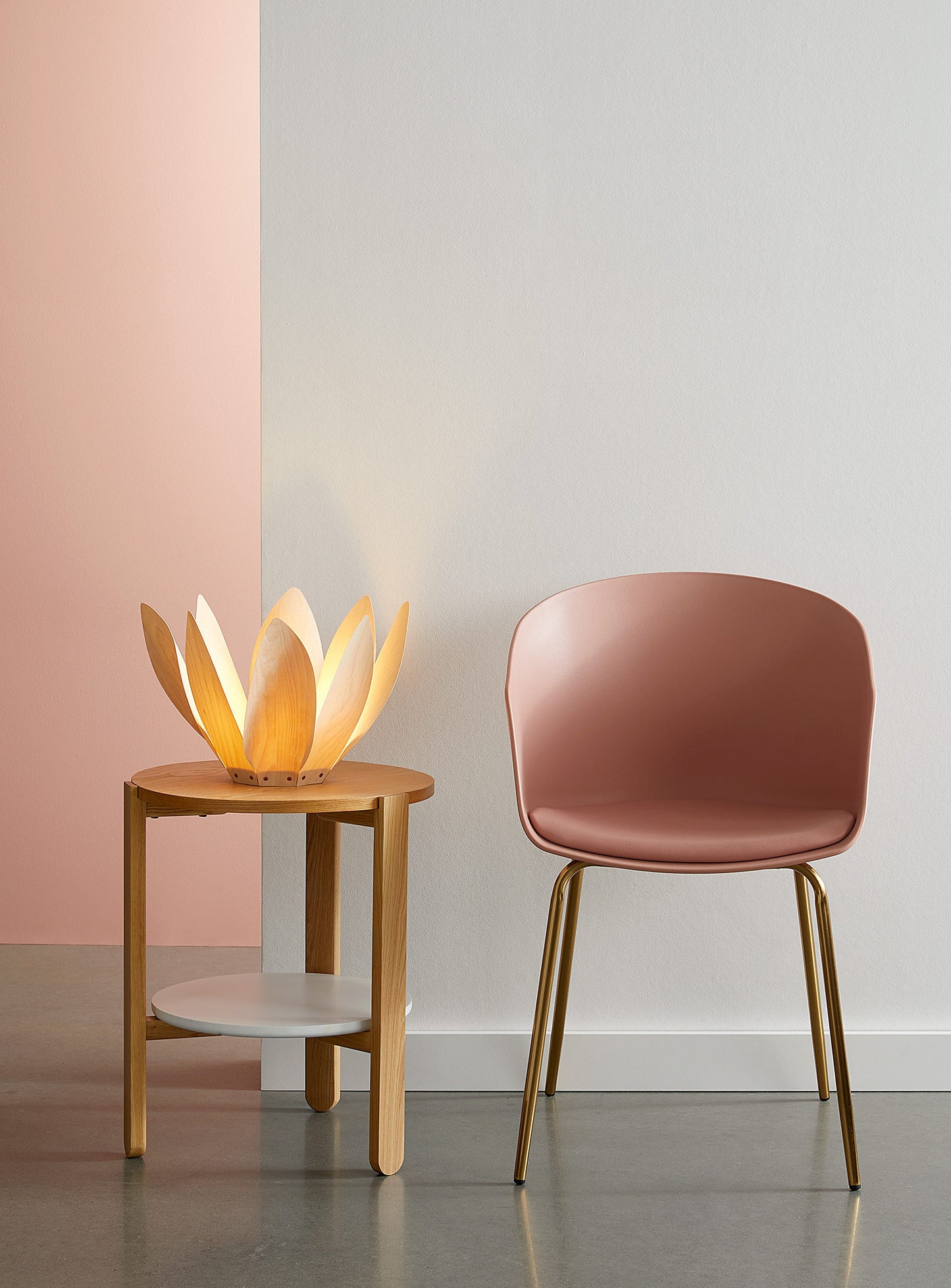 Flora 4 / Table Lamp / Maple