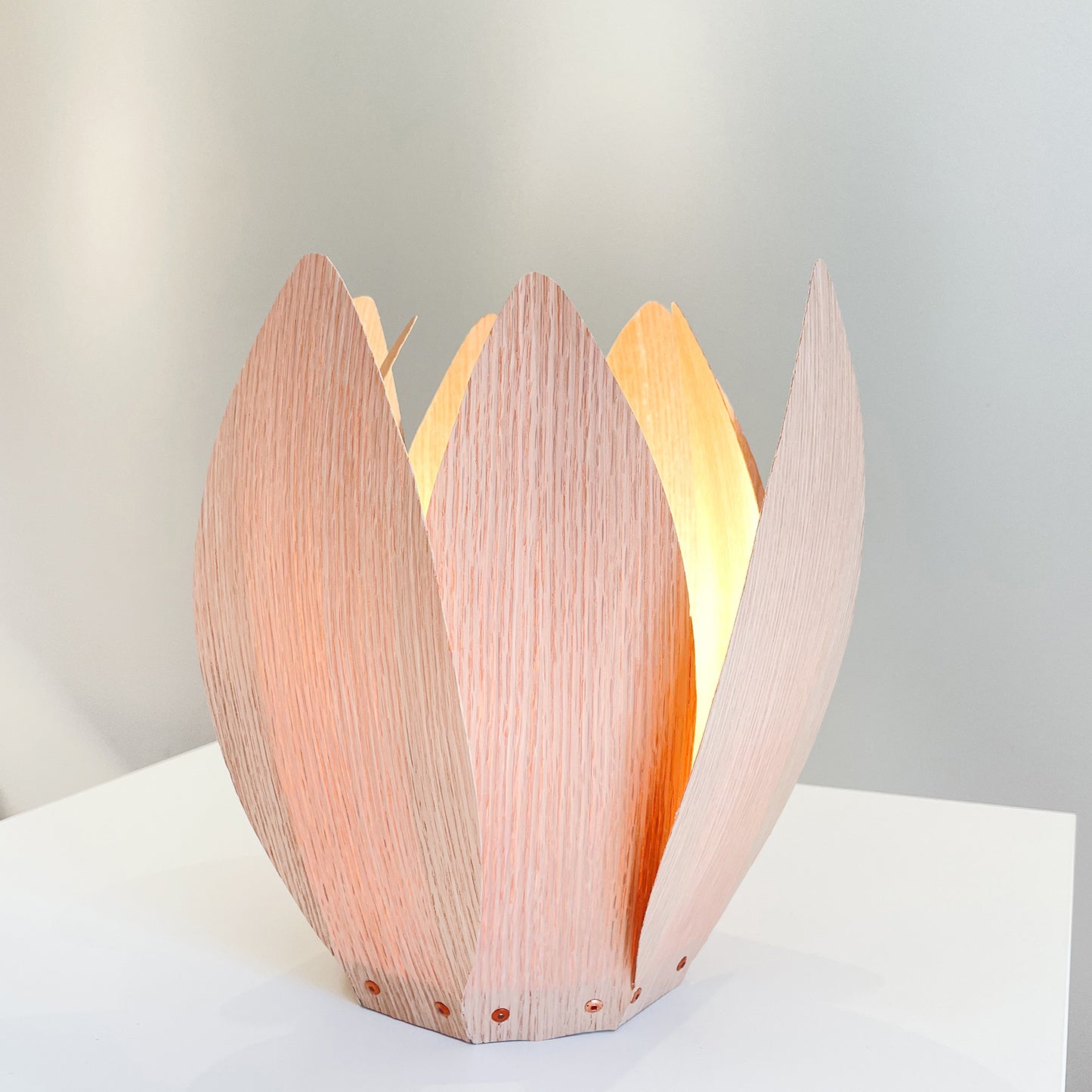 Flora 3 / Table Lamp / Oak