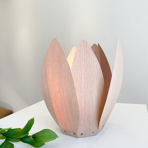 Flora 3 / Table Lamp / Oak