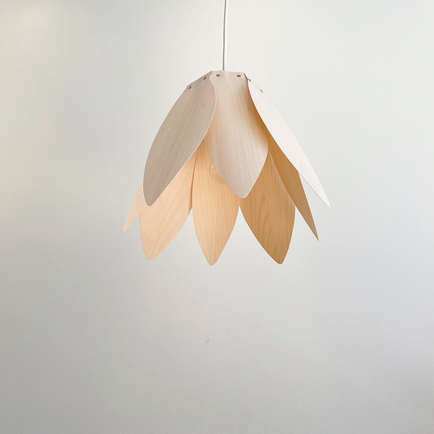 Flora 2 / Hanging Lamp / Maple