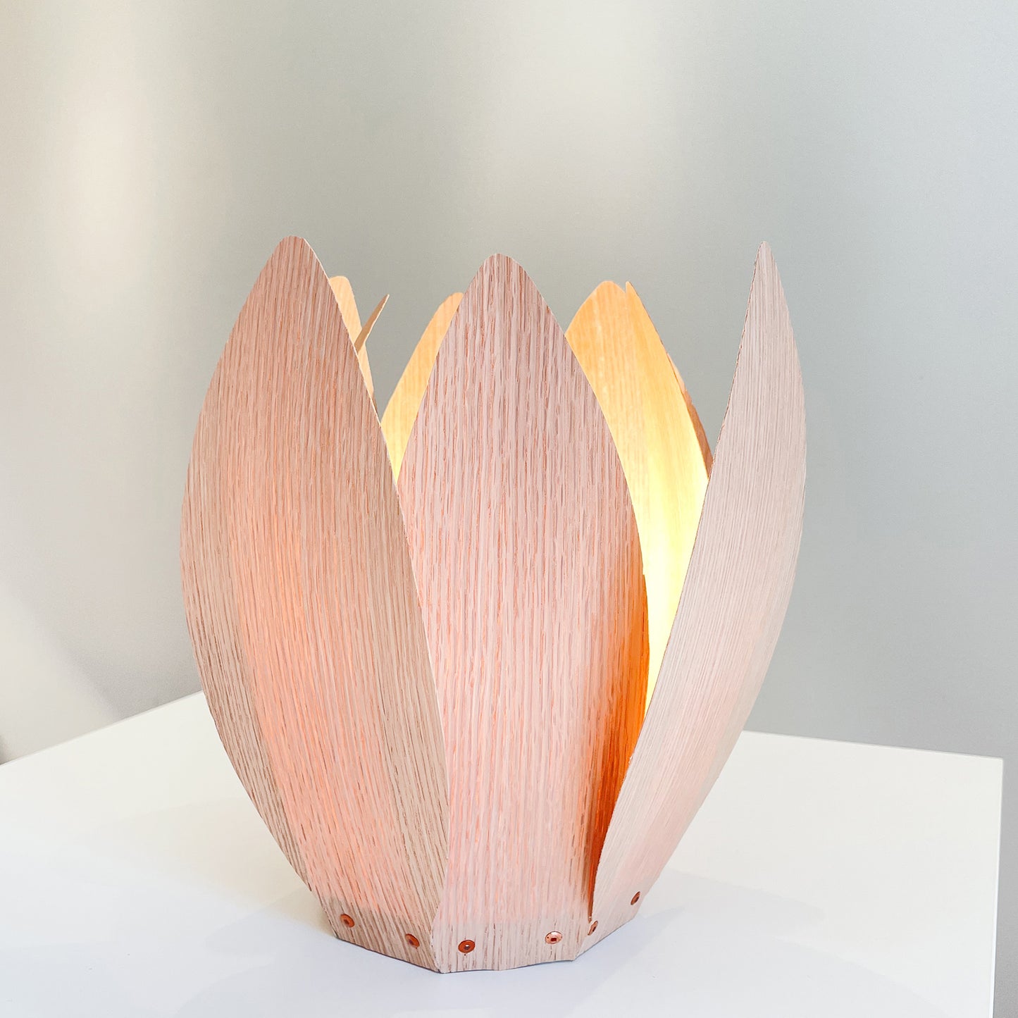 Flora 3 / Table Lamp / Oak