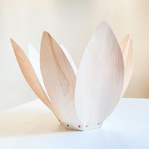 Flora 4 / Table Lamp / Maple