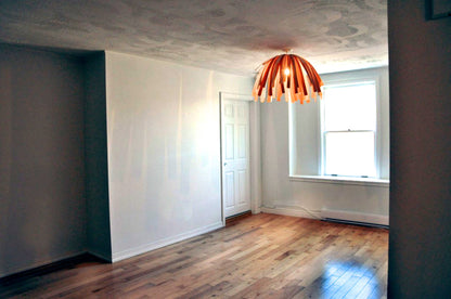 Tina Cheveux Courts / Merisier Rouge et Blanc